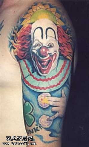 手臂彩色小丑由纹身图案
