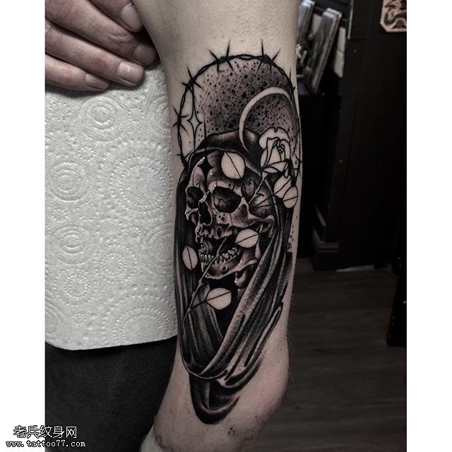 手臂荆棘玫瑰死神骷髅纹身图案