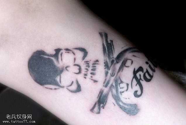 手臂骷髅潮流纹身图案