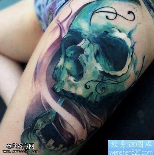 腿部骷髅纹身图案