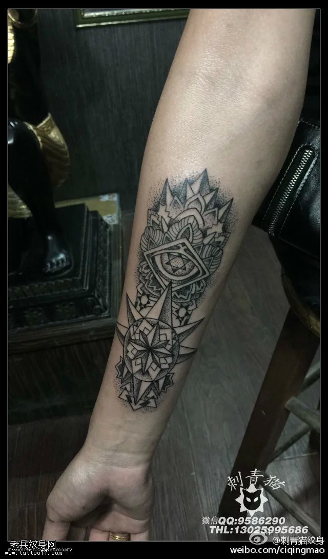 手臂点刺经典图腾纹身图案