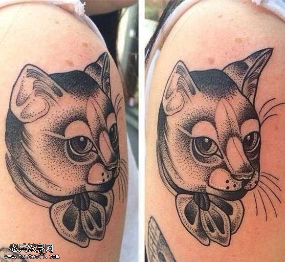 手臂点刺猫纹身图案