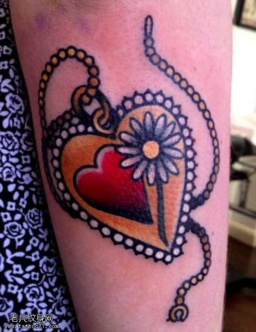 漂亮爱心纹身图案