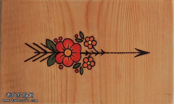 手稿一只花卉剑纹身图案