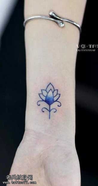 莲花纹身图案