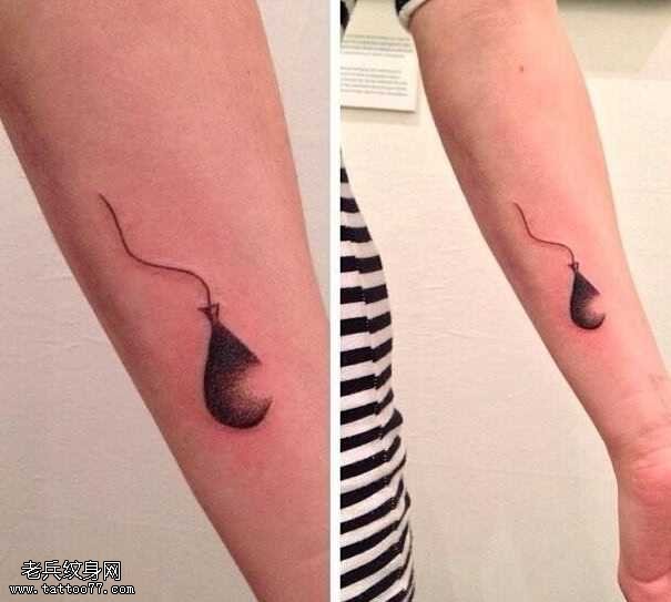 手臂小清新气球纹身图案