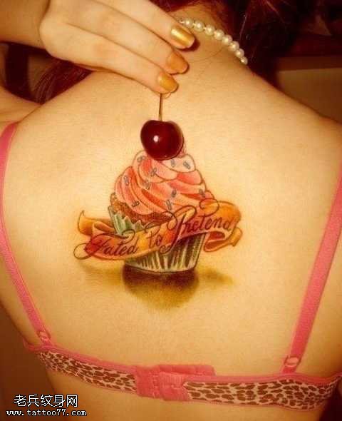 背部蛋糕纹身图案