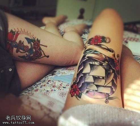 腿部一组帆船纹身图案