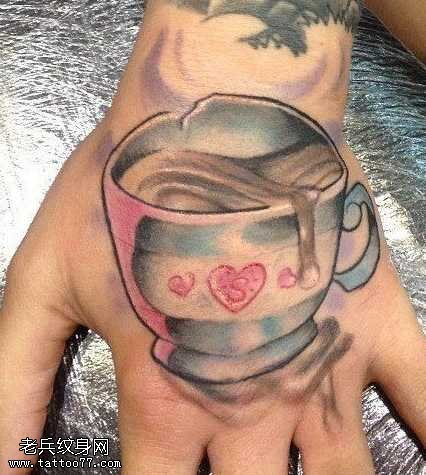 手部碗纹身图案