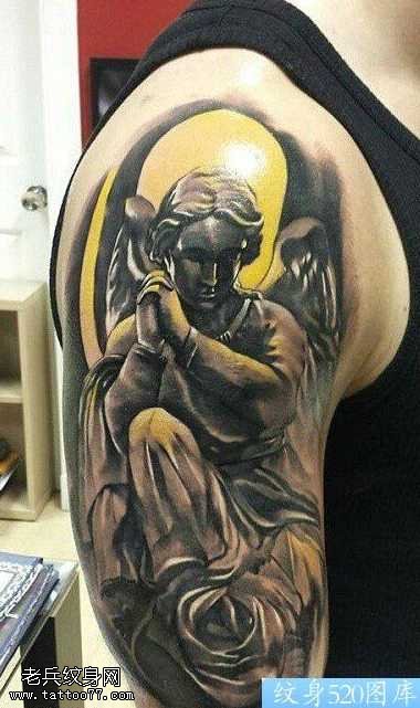 手臂欧美纹身图案