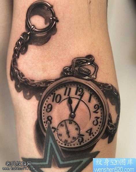 逼真时钟纹身图案