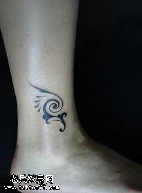 腿部藤蔓图腾纹身图案