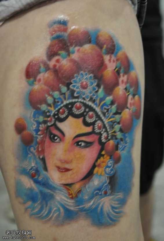 腿部花旦纹身图案