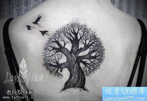 背部树纹身图案