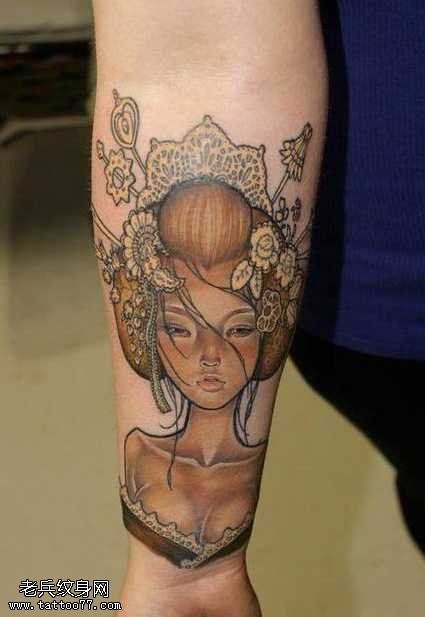 手臂漂亮的日本艺妓纹身图案