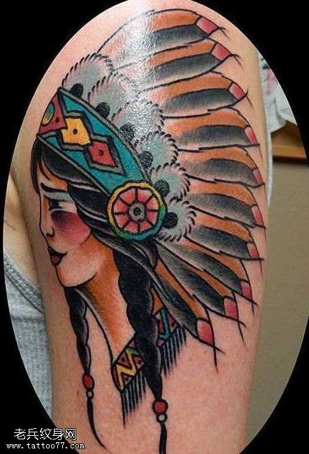 手臂彩色女郎纹身图案