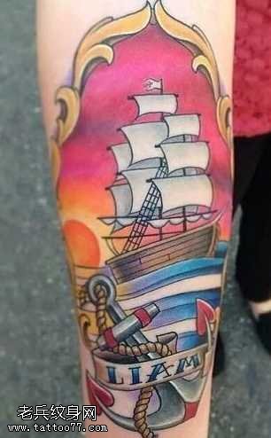 手臂school彩色帆船纹身图案
