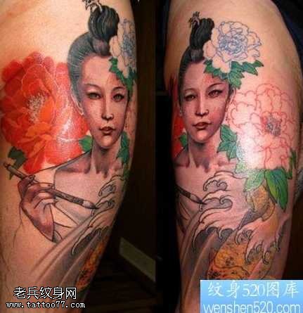 腿部美女鲤鱼牡丹花纹身图案