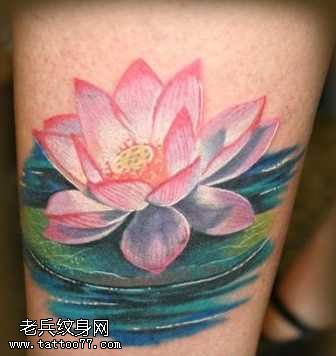 腿部莲花荷叶纹身图案