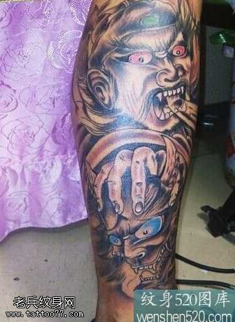 腿部钟馗纹身图案