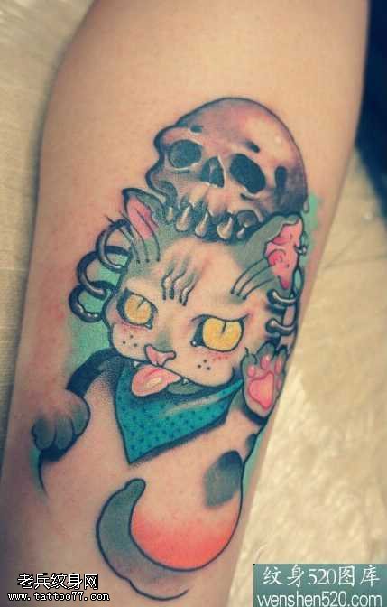 腿部彩色猫咪纹身图案