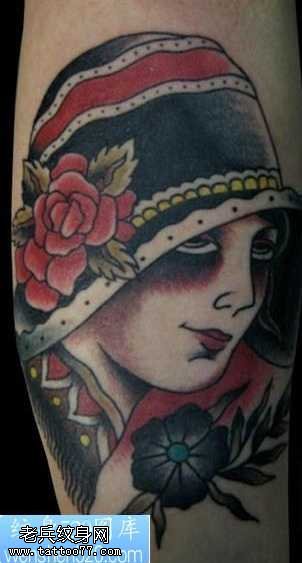 戴帽子的女孩纹身图案
