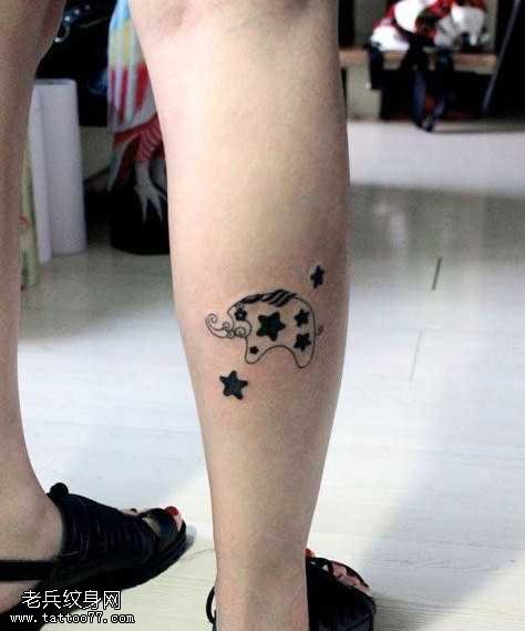 腿部小象图腾纹身图案