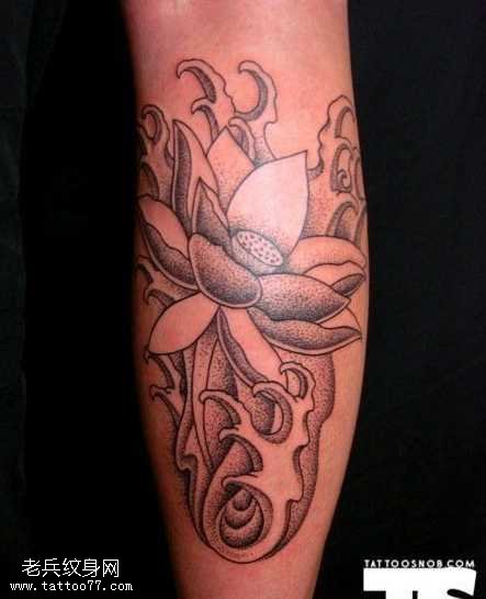 手部一款个性莲花纹身图案