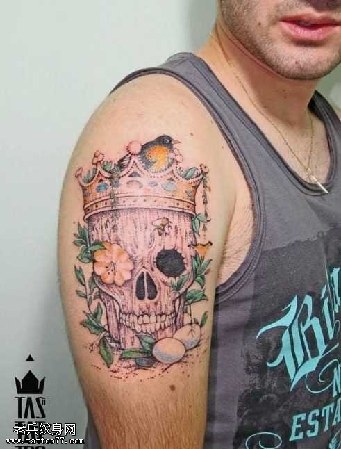 手臂个性骷髅头纹身图案