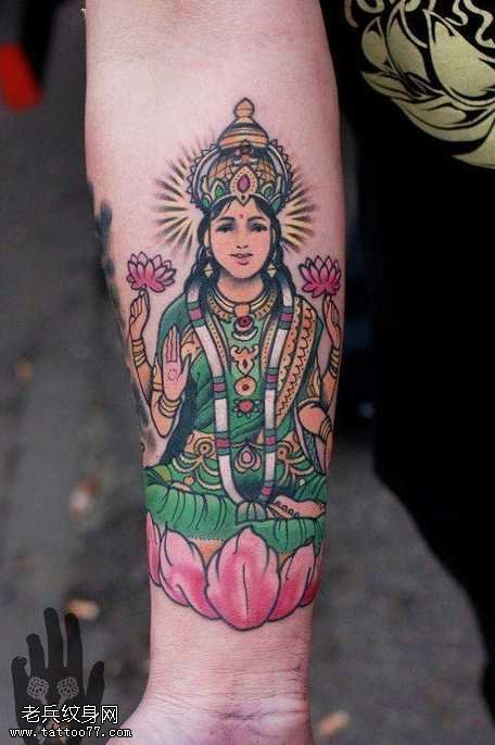 手臂佛纹身图案