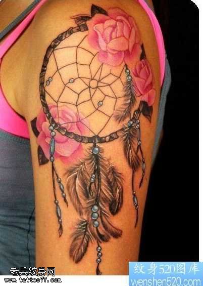 手臂捕梦网纹身图案