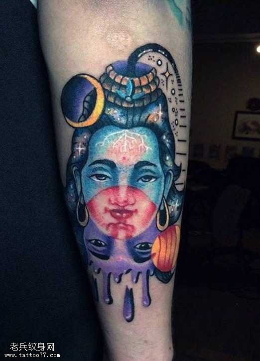 手臂双脸女性纹身图案