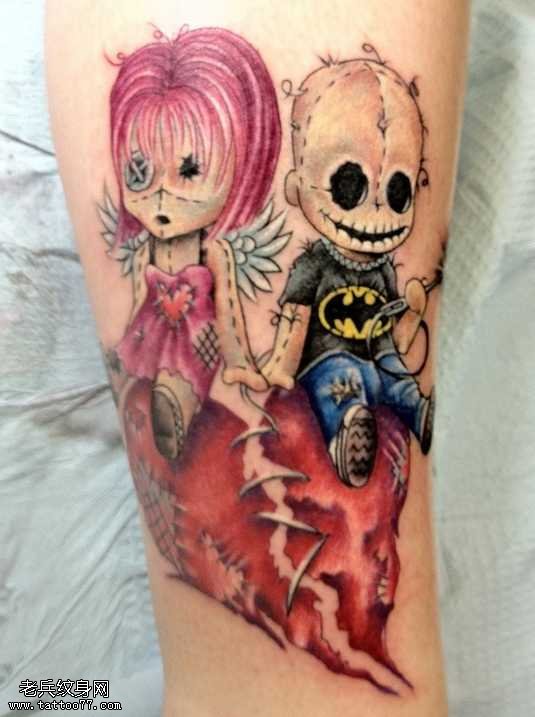腿部的鬼娃娃纹身图案