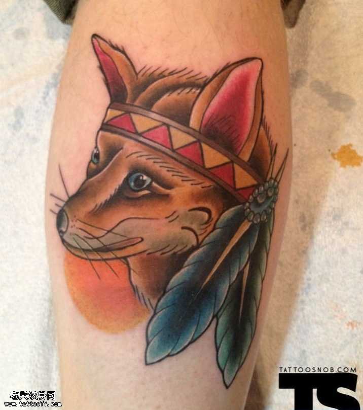 手部一款个性可爱狗纹身图案