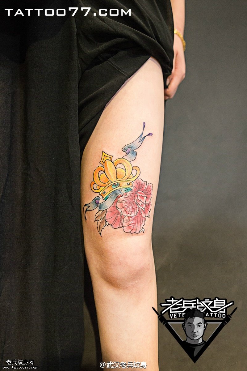 美女大腿玫瑰皇冠纹身图案作品