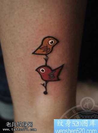 腿部可爱小鸟纹身图案