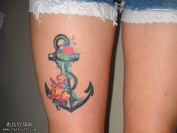 腿部玫瑰纹身图案
