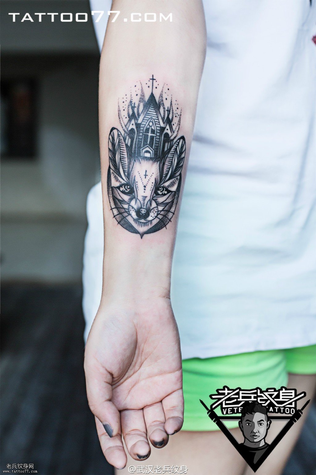 小手臂内侧猫咪纹身图案作品