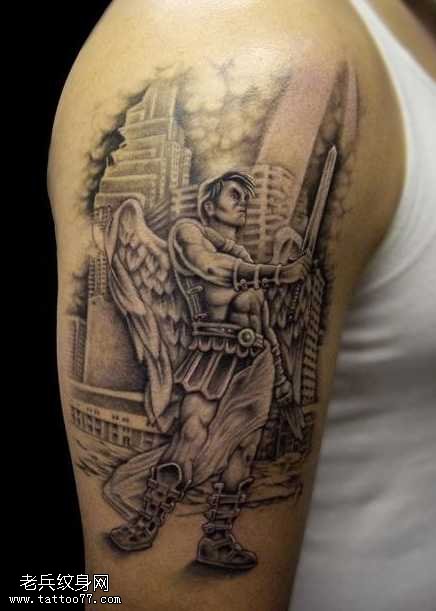 胳膊男战士天使纹身图案