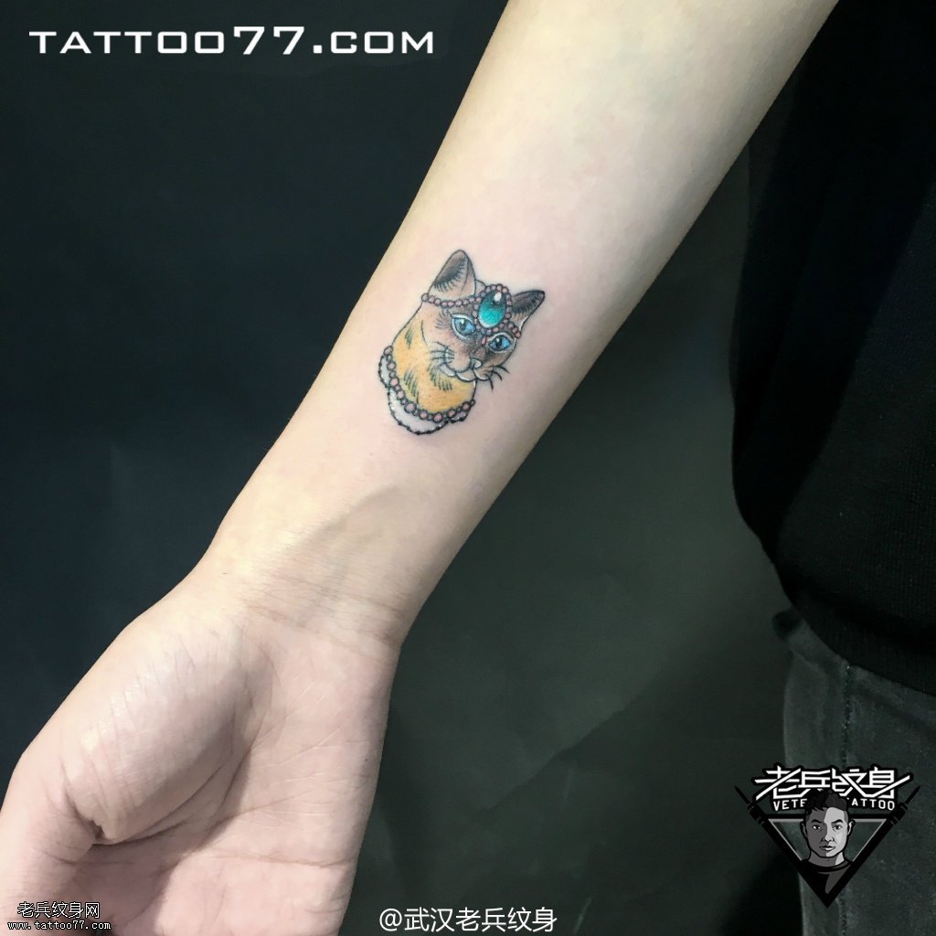 手部猫咪纹身图案作品