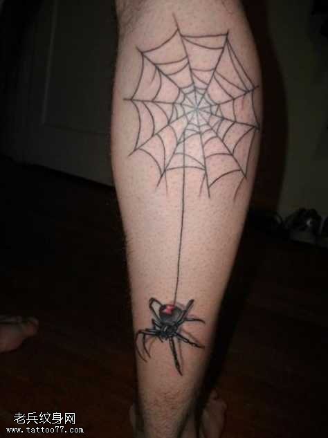 腿部蜘蛛网纹身图案