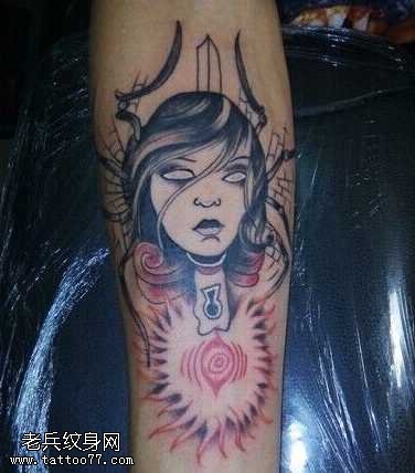 腿部鬼娃纹身图案
