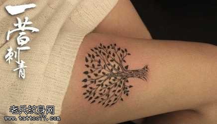 腿部潮流唯美的小树纹身图案