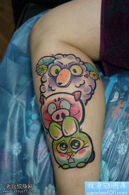 腿部可爱的小兔小猪与小羊纹身图案