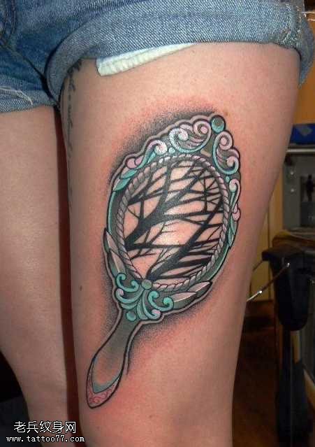 腿部经典好看的镜子纹身图案