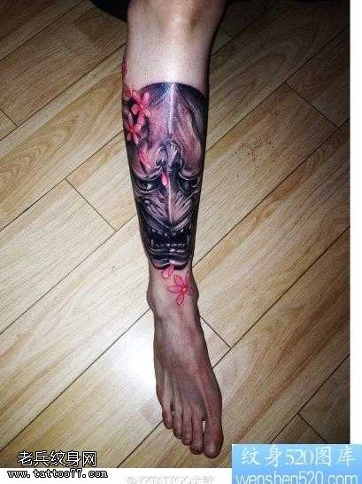 腿部般若纹身图案