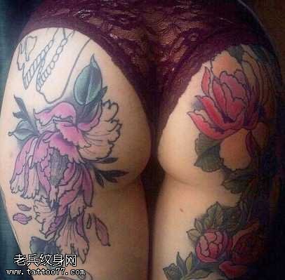 腿部牡丹花纹身图案