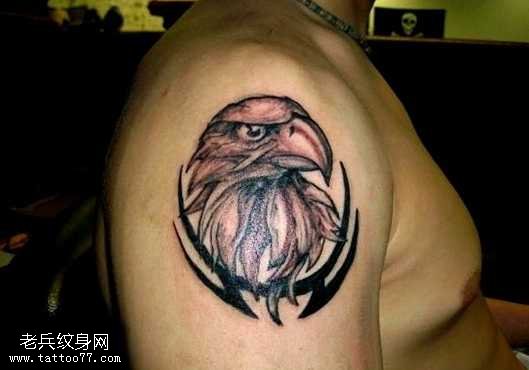 胳膊老鹰纹身图案