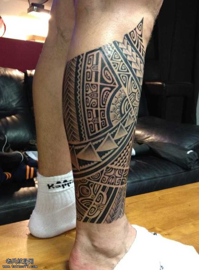 小花腿图腾纹身图案