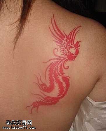背部红凤凰图腾纹身图案